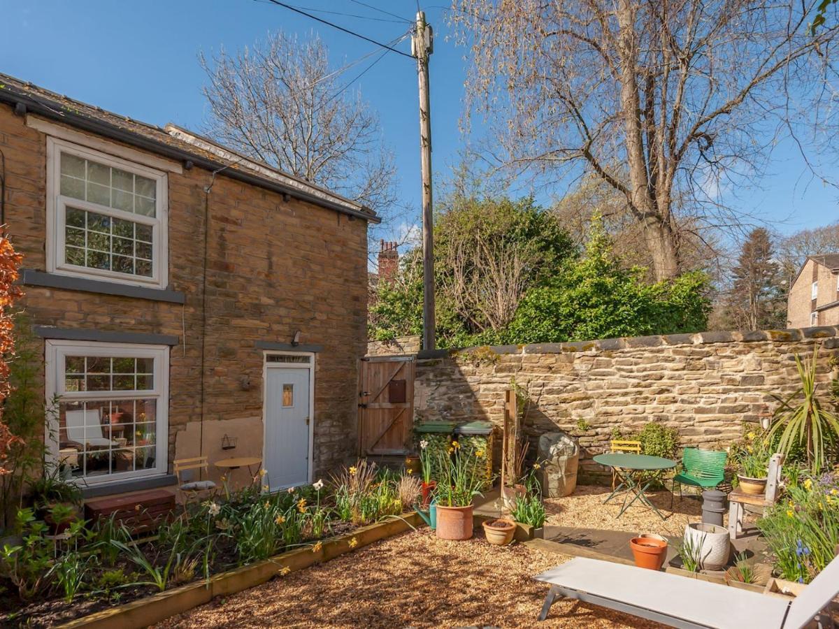 Pass The Keys Wonky Cottage With Amazing Garden Leeds (West Yorkshire) Exterior foto