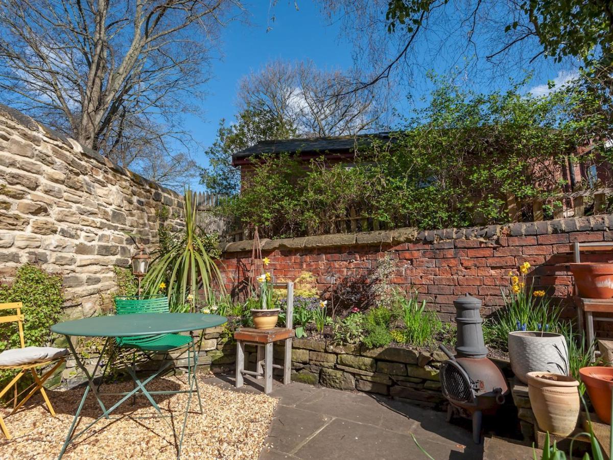 Pass The Keys Wonky Cottage With Amazing Garden Leeds (West Yorkshire) Exterior foto