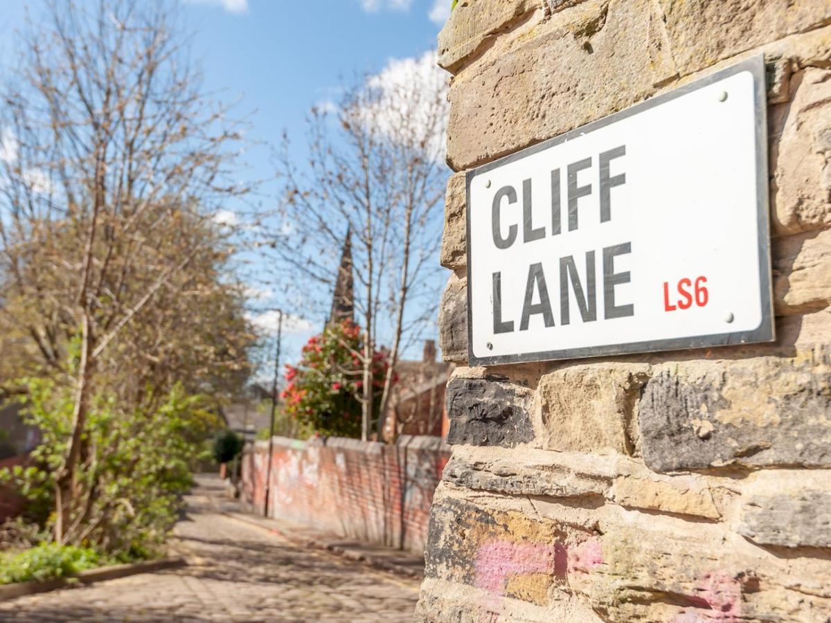 Pass The Keys Wonky Cottage With Amazing Garden Leeds (West Yorkshire) Exterior foto